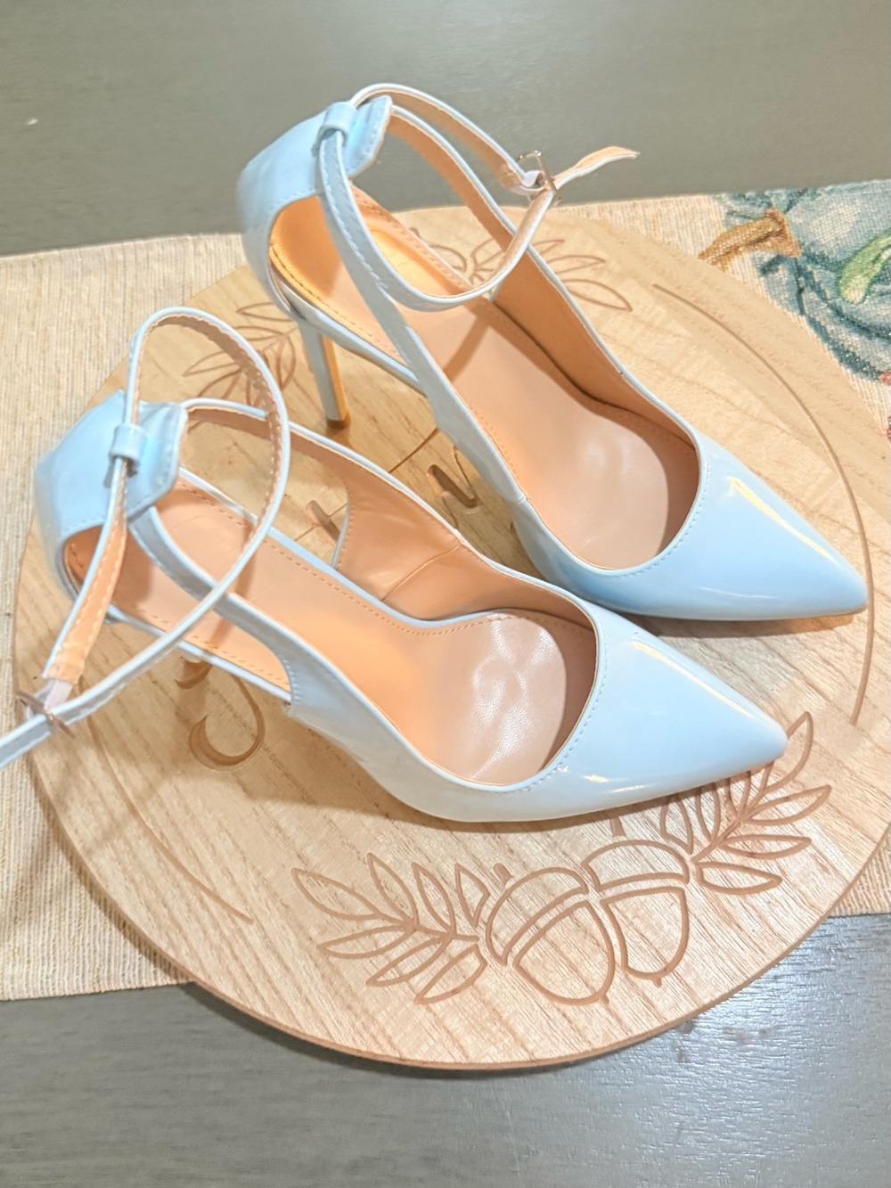 Amazon Essentials Patent Pointed Toe Ankle-Strap Pumps in Pale Blue